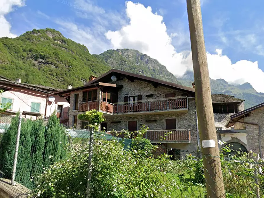 Immagine 2 di Appartamento in vendita  in Via Don Morandi a Valbondione