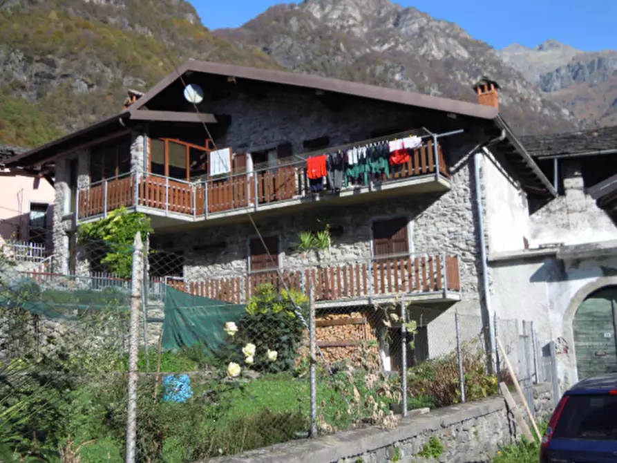 Immagine 12 di Appartamento in vendita  in Via Don Morandi a Valbondione