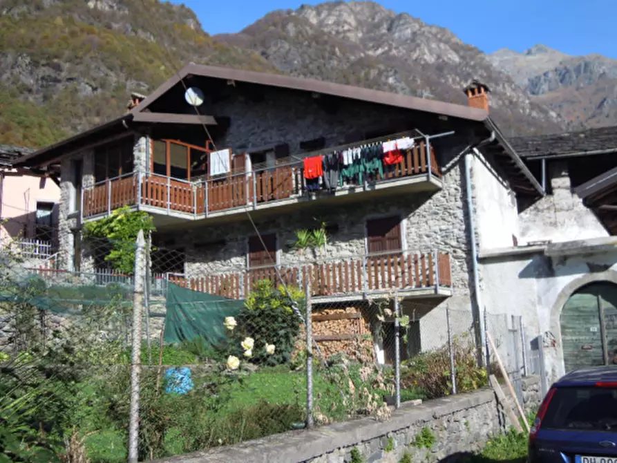 Immagine 14 di Appartamento in vendita  in Via Don Morandi a Valbondione