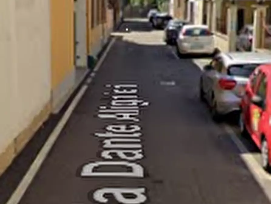 Immagine 11 di Garage in vendita  in Via Dante Alighieri a Arluno