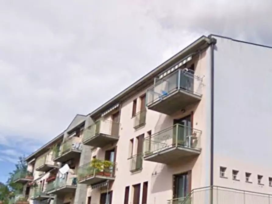 Immagine 3 di Appartamento in vendita  in Via S. Francesco D'Assisi a Lovere