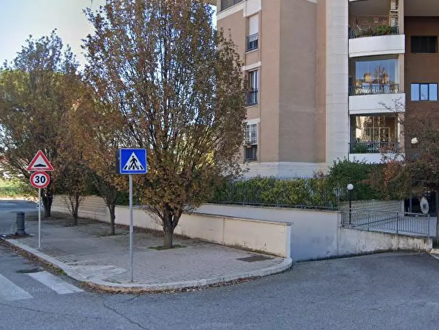 Immagine 1 di Posto auto in vendita  in Via Lucrezia Romana  a Roma