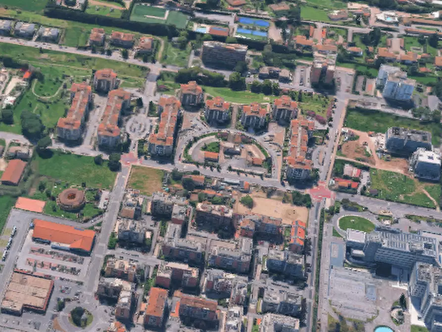 Immagine 8 di Posto auto in vendita  in Via Lucrezia Romana  a Roma