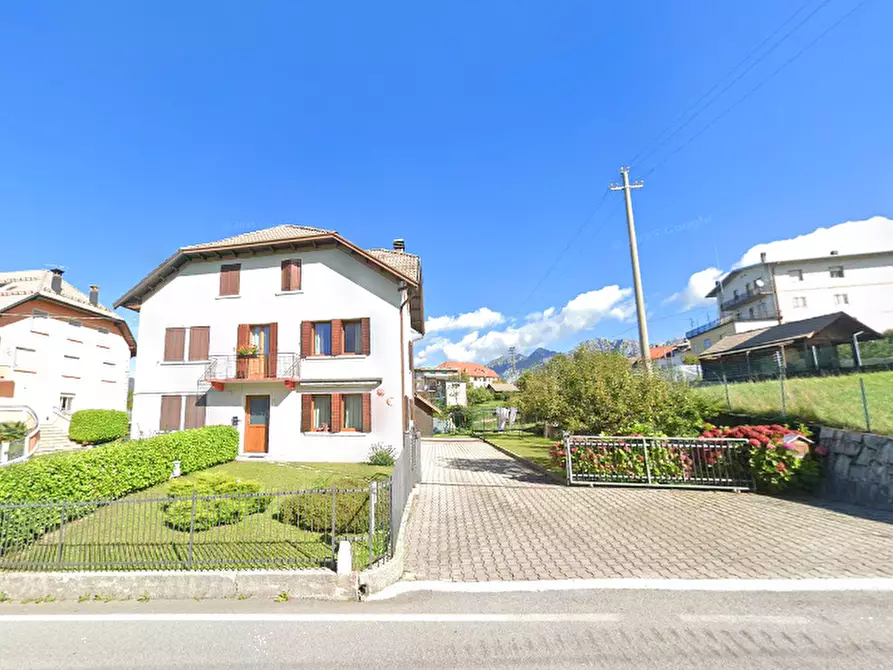 Immagine 4 di Porzione di casa in vendita  in via Broz a Tambre