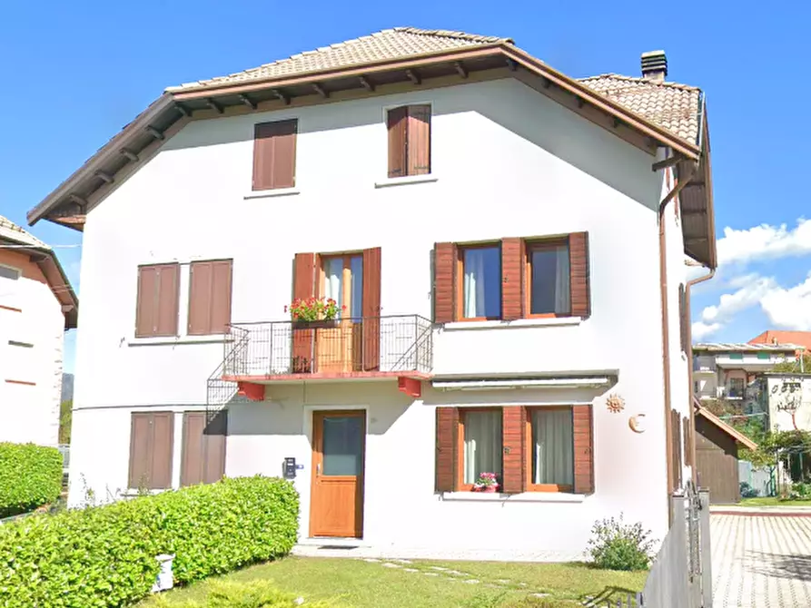 Immagine 6 di Porzione di casa in vendita  in via Broz a Tambre