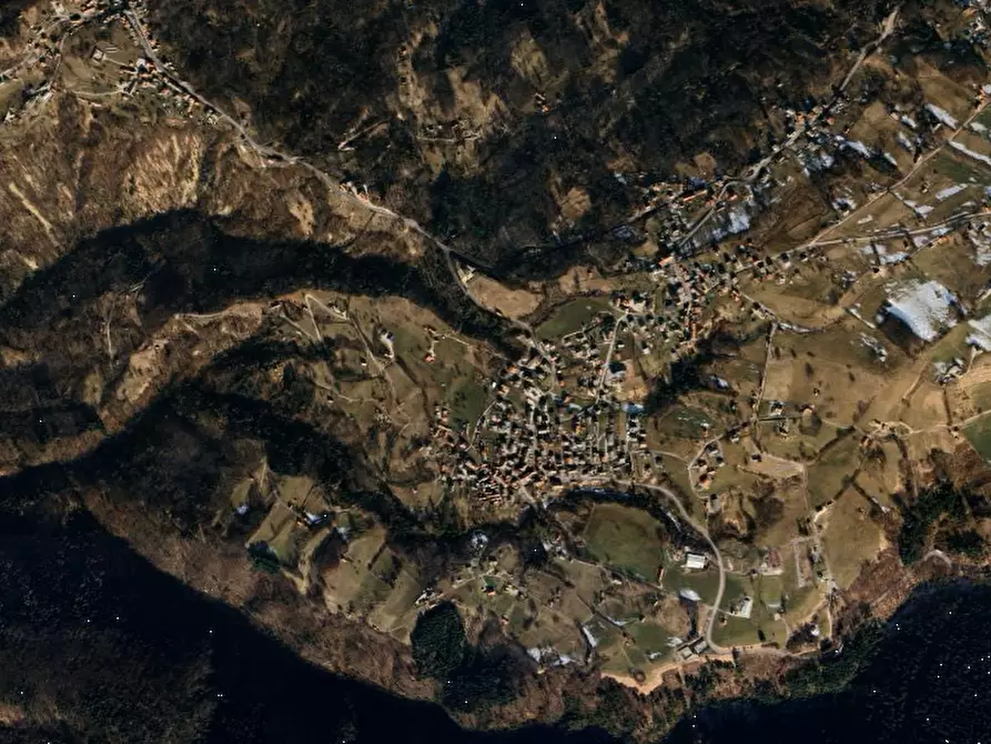 Immagine 13 di Porzione di casa in vendita  in via Broz a Tambre