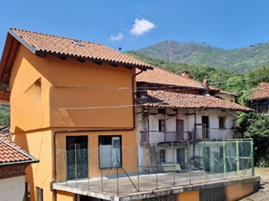 Immagine 2 di Negozio in vendita  in Vicolo della Chiesa a Vallo Torinese