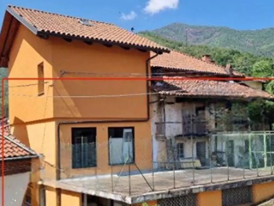 Immagine 2 di Porzione di casa in vendita  in Vicolo della Chiesa a Vallo Torinese