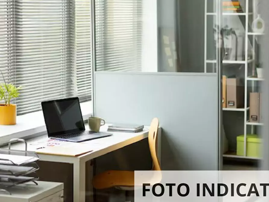 Immagine 9 di Ufficio in vendita  in Via Roma a Mirandola