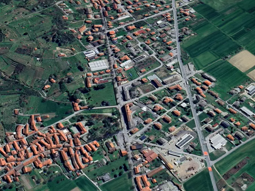 Immagine 8 di Appartamento in vendita  in Viale Marconi a Romano Canavese