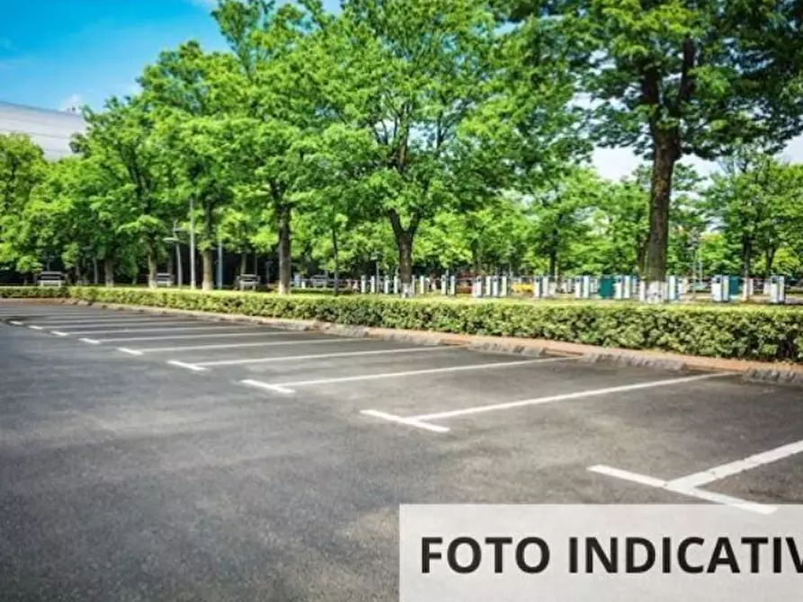 Immagine 12 di Posto auto in vendita  in Via dei Bastioni a Velletri