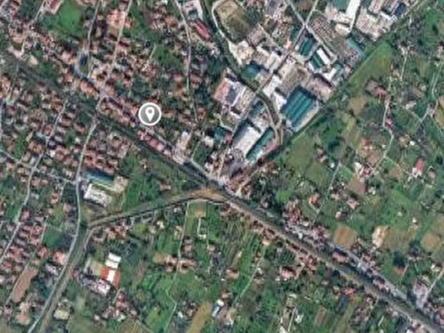 Immagine 15 di Porzione di casa in vendita  in Via Aurelia a Carrara