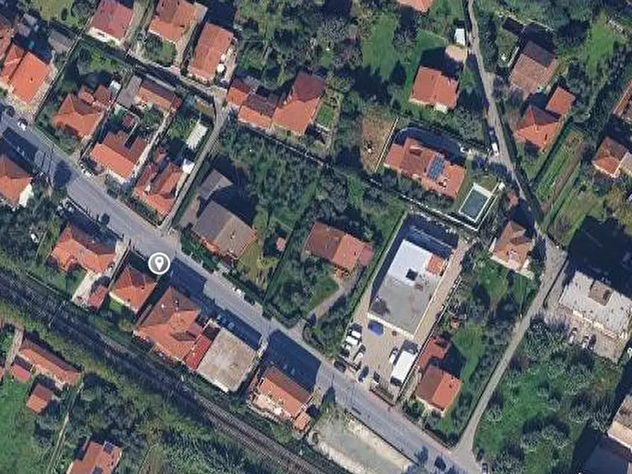 Immagine 16 di Porzione di casa in vendita  in Via Aurelia a Carrara