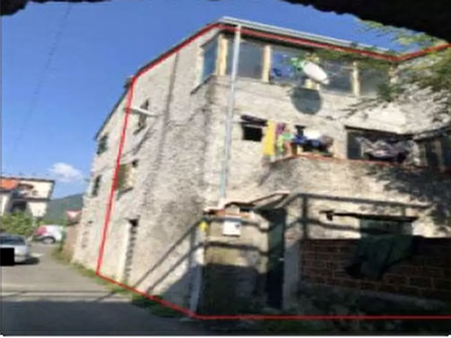 Immagine 18 di Porzione di casa in vendita  in Via Aurelia a Carrara