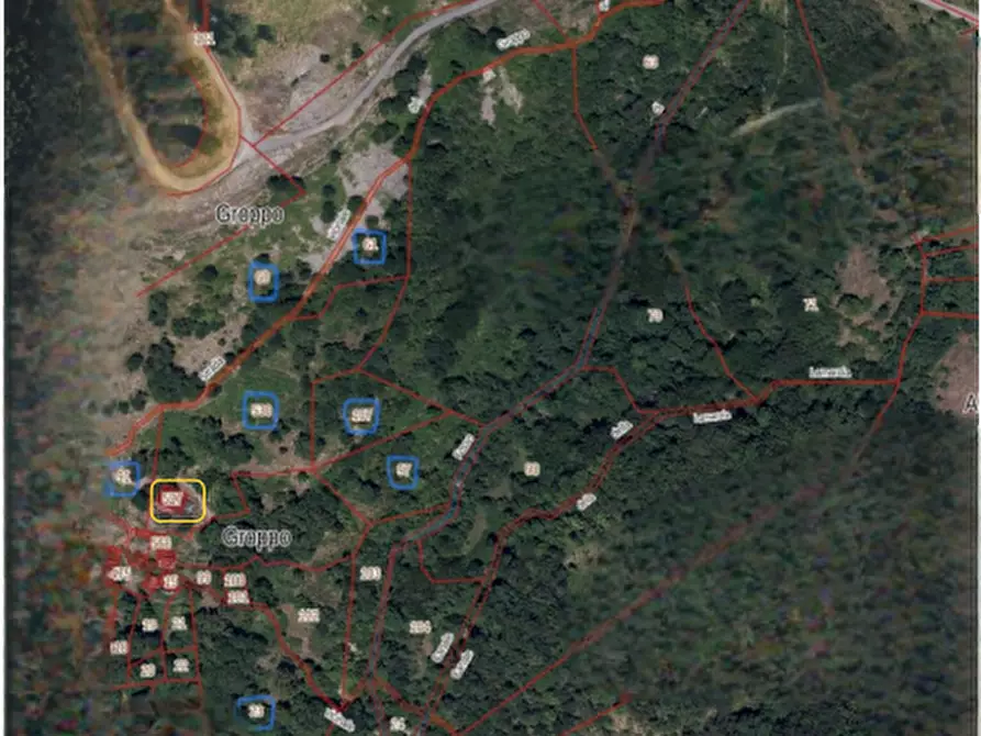 Immagine 12 di Magazzino in vendita  in Località vilaggio Aracci-Groppo di Sopra a Zeri