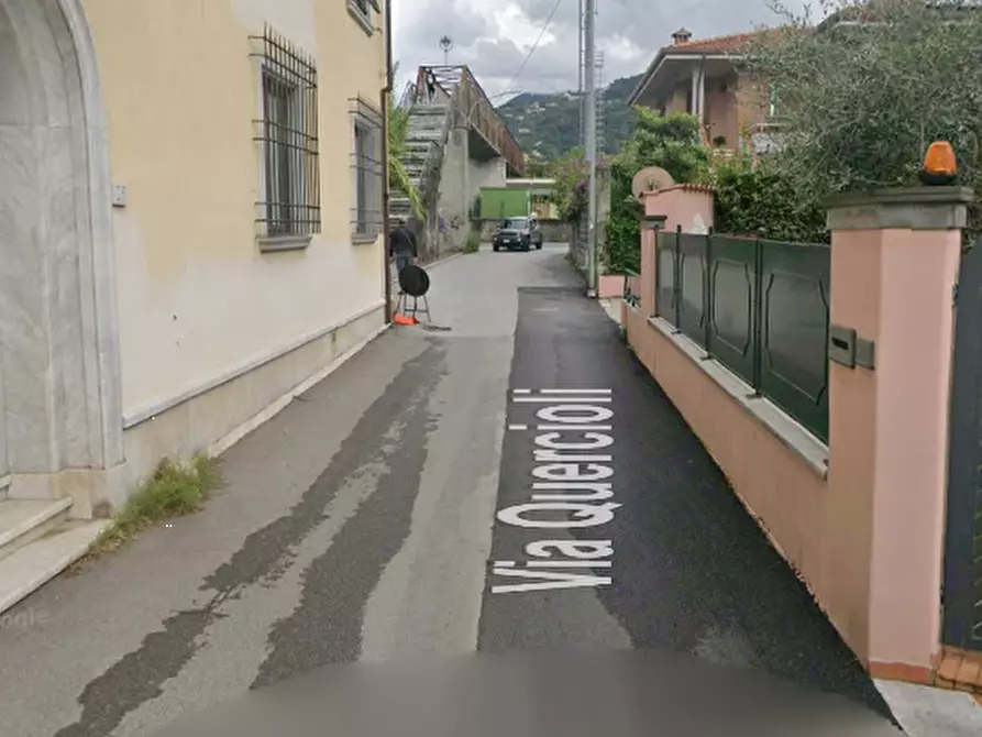 Immagine 28 di Appartamento in vendita  in Via quercioli a Massa