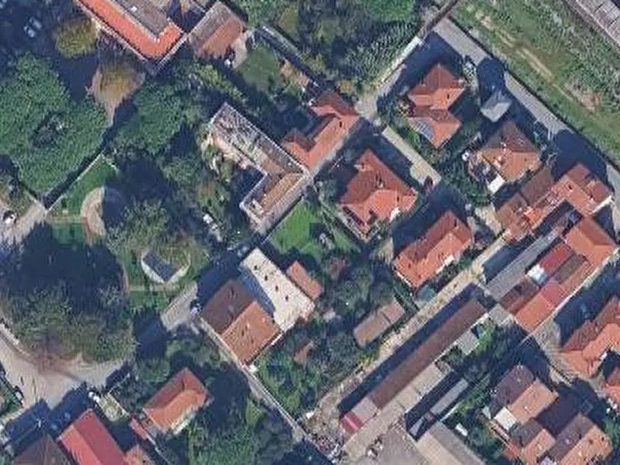 Immagine 30 di Appartamento in vendita  in Via quercioli a Massa