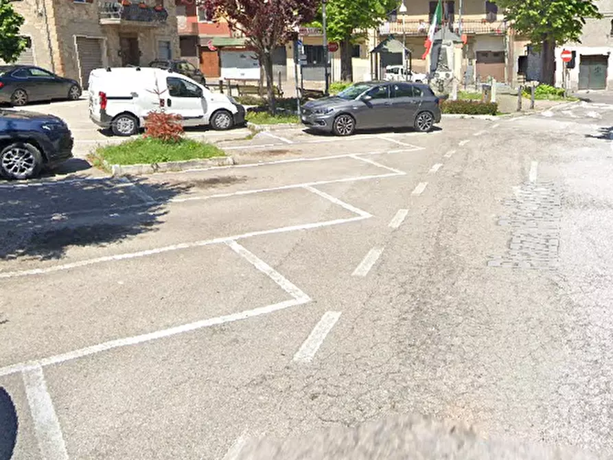 Immagine 2 di Laboratorio in vendita  in  Piazza Piediluco a Perugia