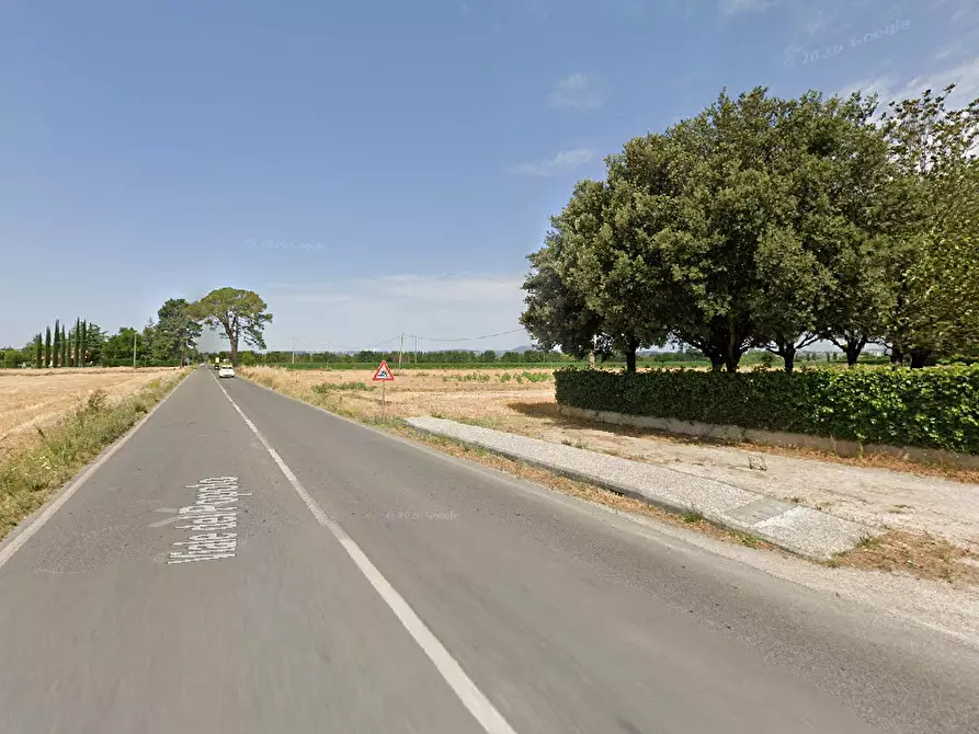 Immagine 7 di Stabile in vendita  in Viale del Popolo a Bastia Umbra