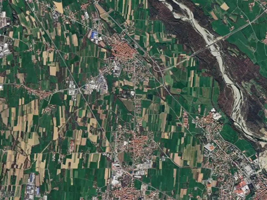 Immagine 3 di Terreno agricolo in vendita  in Via Santa Maria a Salassa