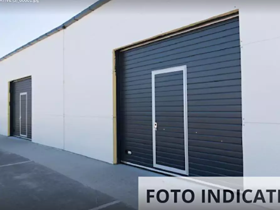 Immagine 6 di Garage in vendita  in Via Envie a Torino