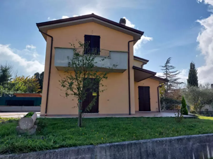 Immagine 6 di Stabile in vendita  in Via S. Francesco a Gualdo Tadino