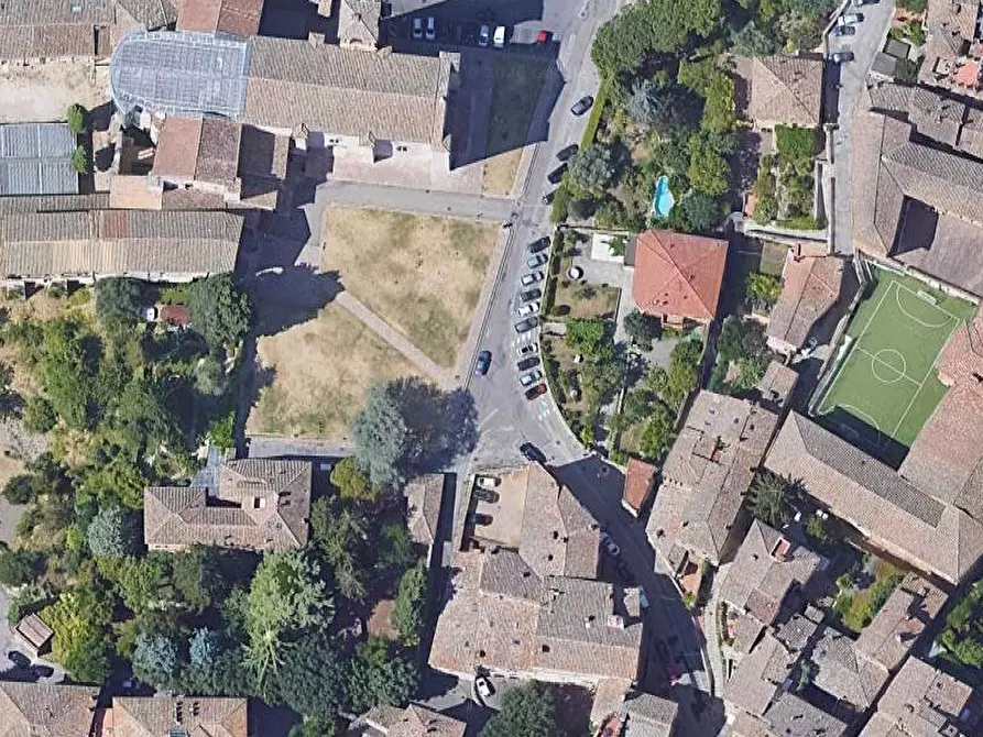 Immagine 27 di Stabile in vendita  in Via S. Francesco a Gualdo Tadino