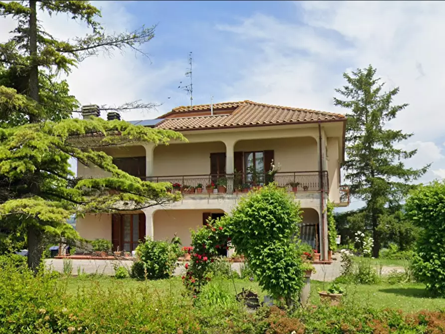 Immagine 2 di Villa in vendita  a Montone