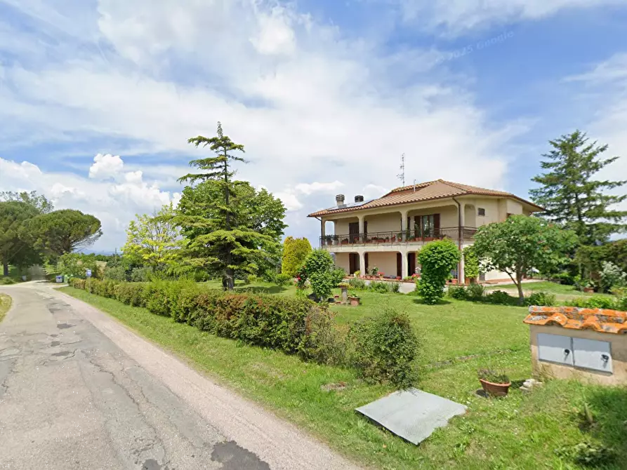 Immagine 6 di Villa in vendita  a Montone