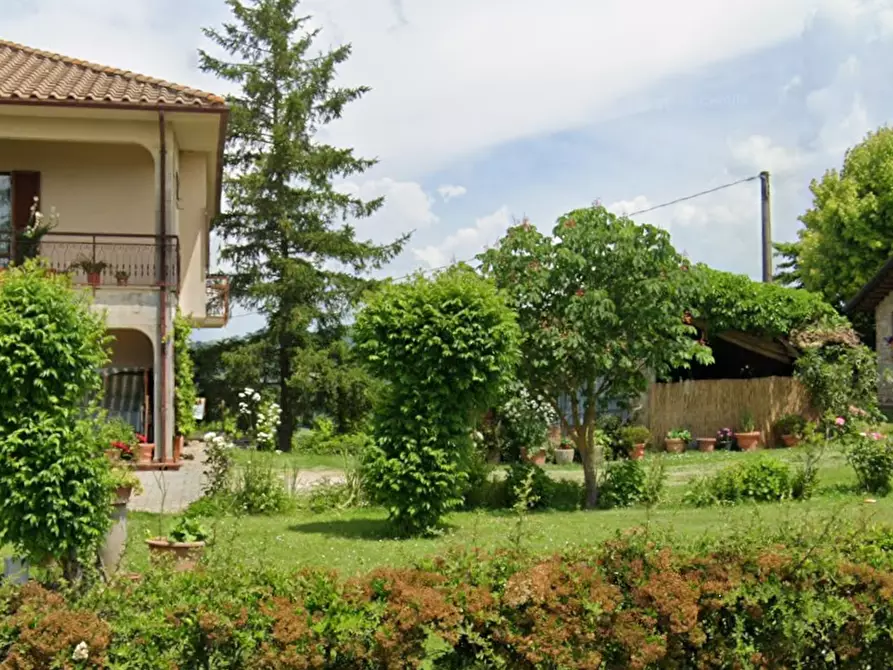 Immagine 7 di Villa in vendita  a Montone