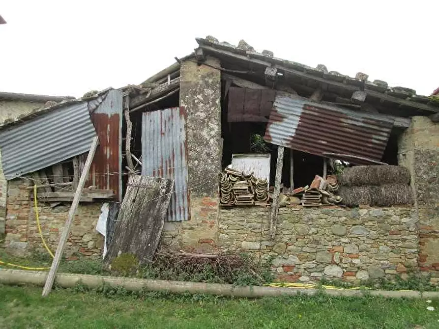 Immagine 10 di Villa in vendita  a Montone