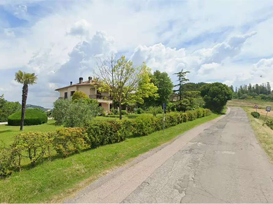 Immagine 15 di Villa in vendita  a Montone