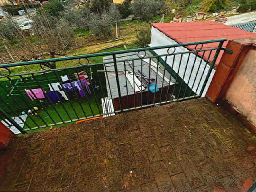 Immagine 10 di Stabile in vendita  in Via del Crocicchio a Perugia