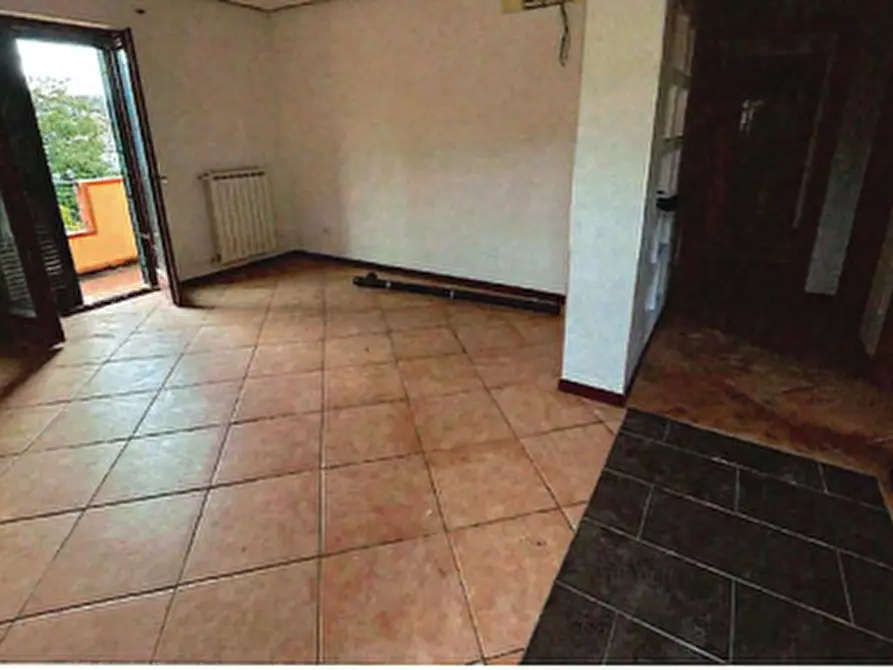 Immagine 12 di Stabile in vendita  in Via del Crocicchio a Perugia