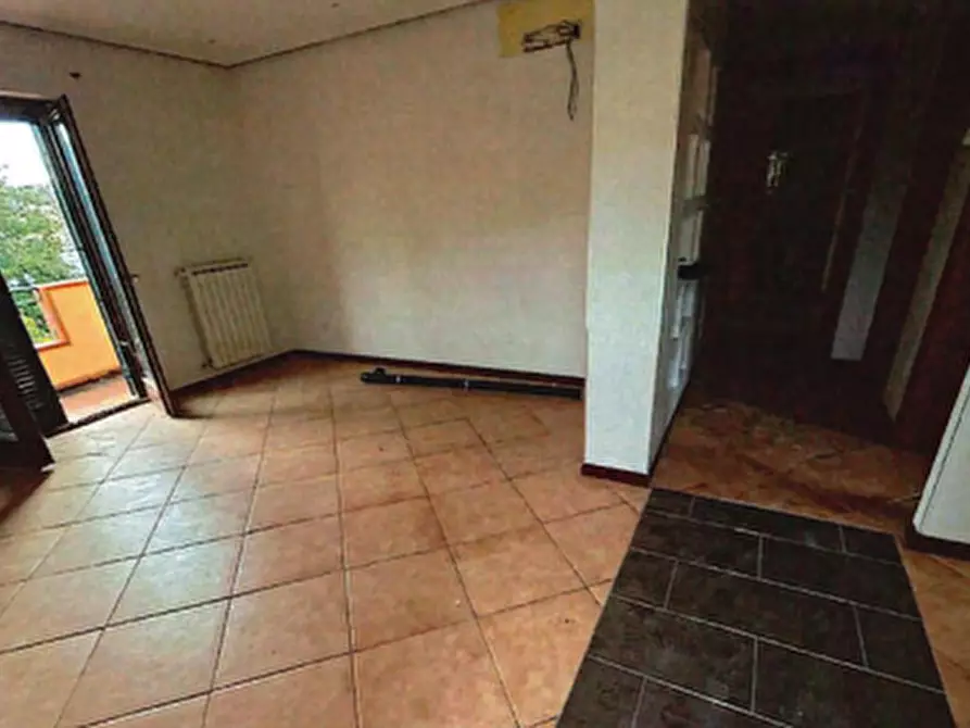 Immagine 13 di Stabile in vendita  in Via del Crocicchio a Perugia