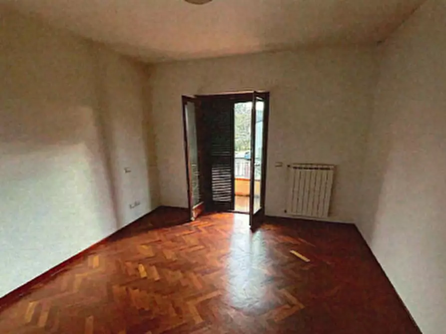 Immagine 16 di Stabile in vendita  in Via del Crocicchio a Perugia