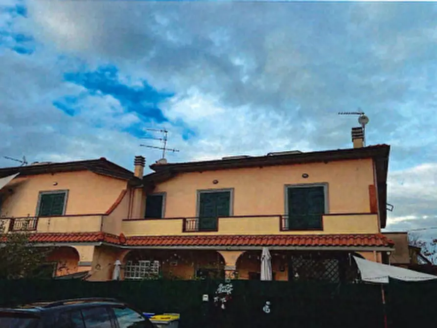 Immagine 3 di Stabile in vendita  in Via del Crocicchio a Perugia