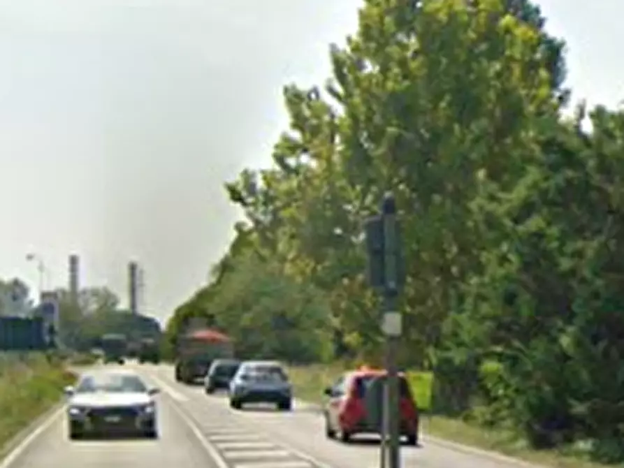 Immagine 13 di Negozio in vendita  in Via Albert Einstein a San Giorgio Di Mantova