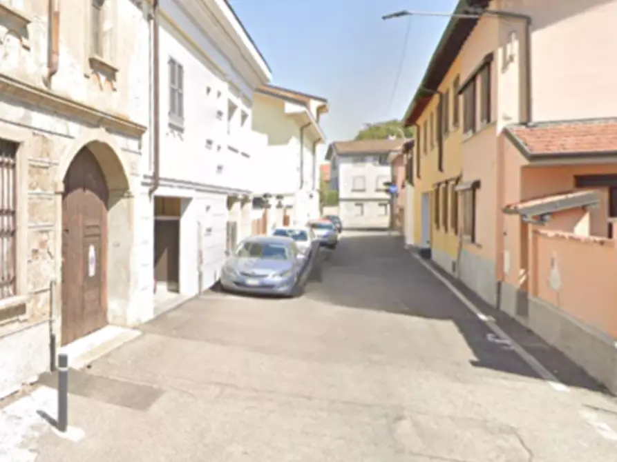 Immagine 8 di Garage in vendita  in Via Dante Alighieri a Arluno