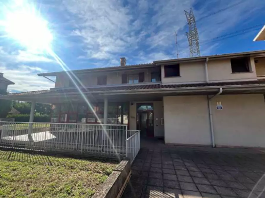 Immagine 2 di Ufficio in vendita  in Via Carabello Poma a Suisio