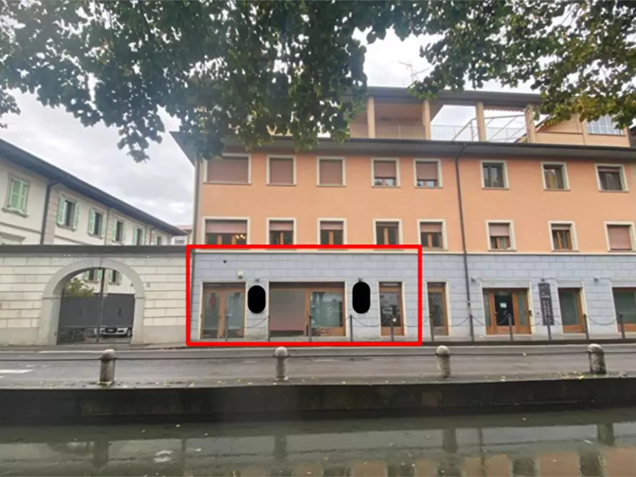 Immagine 1 di Negozio in vendita  in Via E. Schivardi a Romano Di Lombardia
