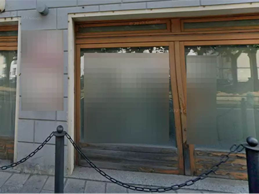 Immagine 8 di Negozio in vendita  in Via E. Schivardi a Romano Di Lombardia