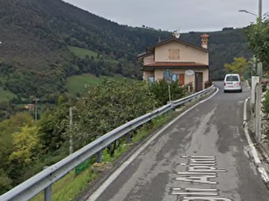 Immagine 12 di Casa indipendente in vendita  in Via degli Alpini a Vigolo