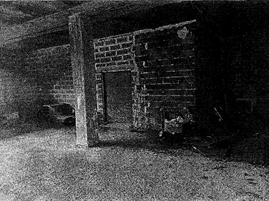 Immagine 11 di Magazzino in vendita  in Via Pontani a Perugia