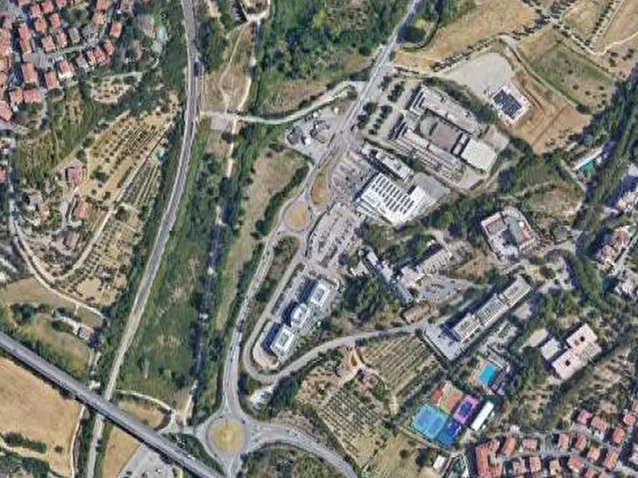 Immagine 17 di Magazzino in vendita  in Via Pontani a Perugia