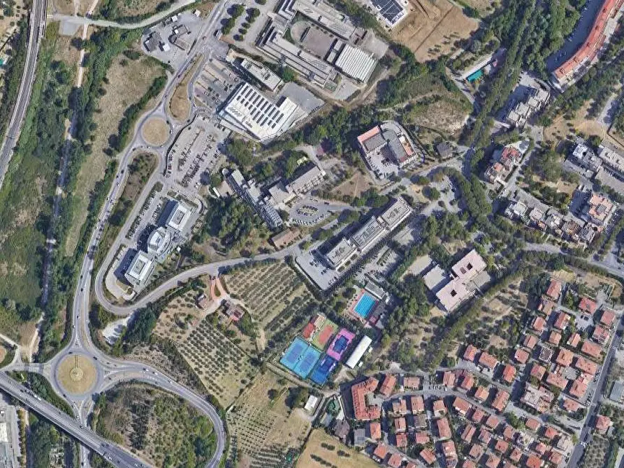 Immagine 18 di Magazzino in vendita  in Via Pontani a Perugia