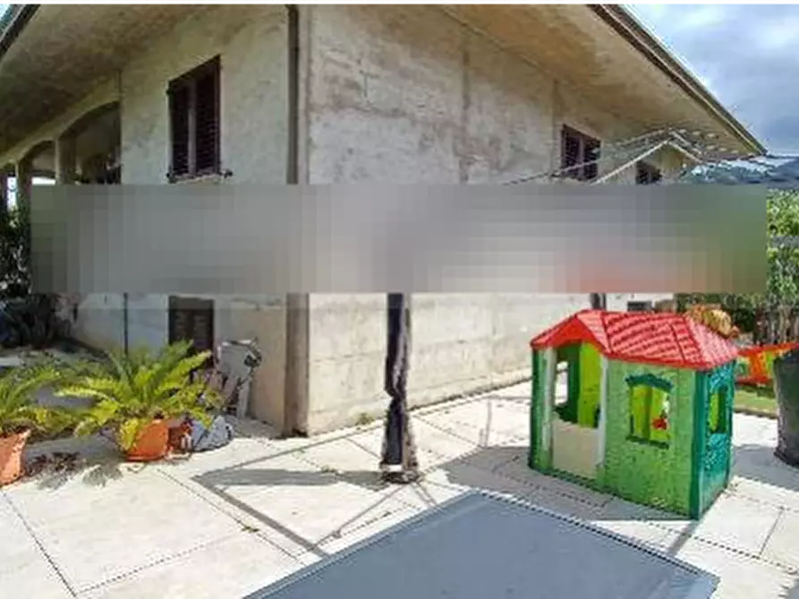 Immagine 4 di Villa in vendita  in Via Ponte delle Cartiere a Perugia