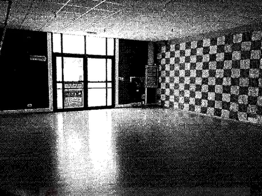 Immagine 3 di Negozio in vendita  in Via Ponchielli a Corciano