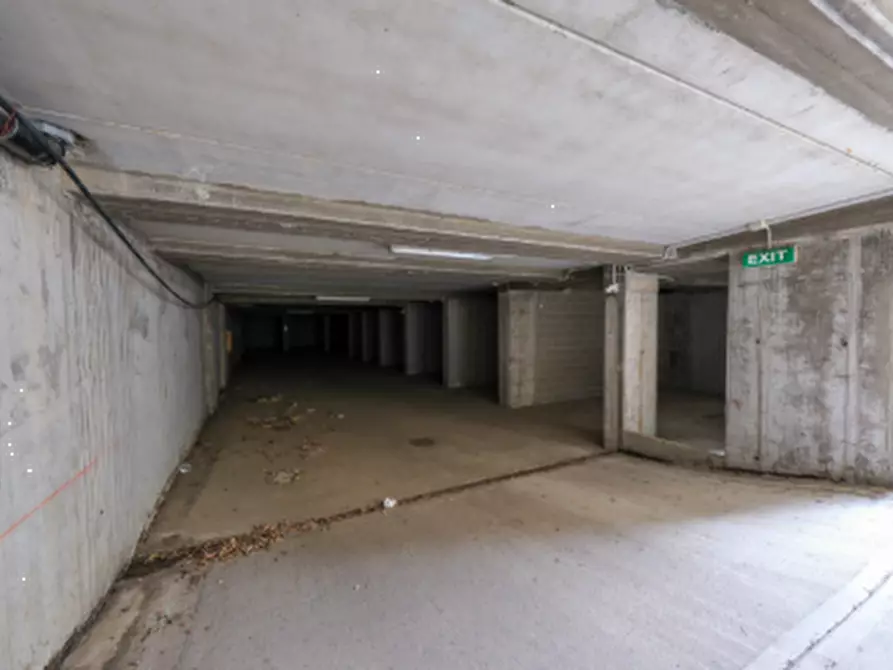 Immagine 6 di Garage in vendita  in Via Dante Alighieri  a Arluno