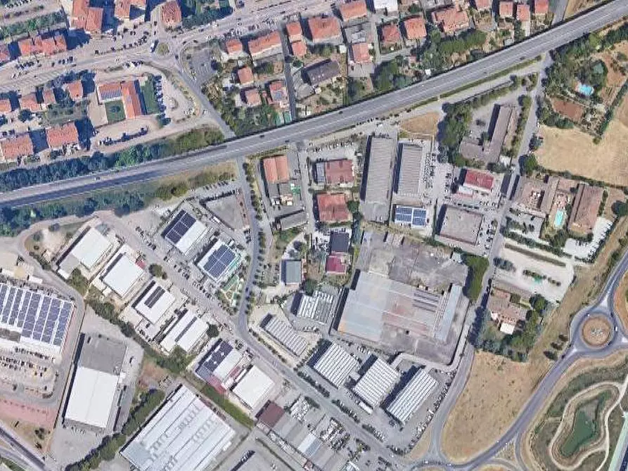 Immagine 8 di Negozio in vendita  in Via Ponchielli a Corciano